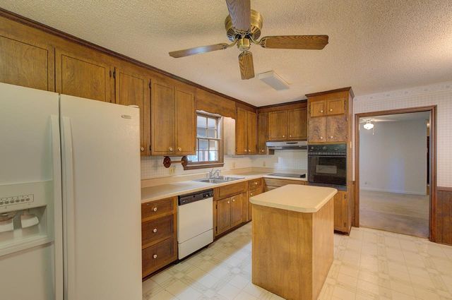 148 Hickory Hill Drive, Inman, SC 29349