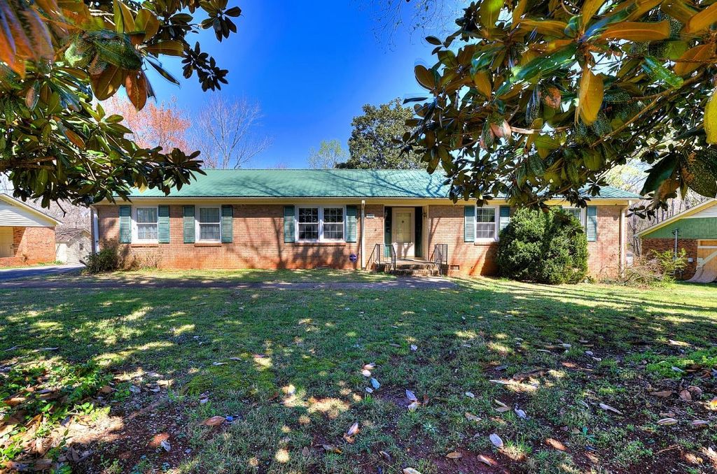 148 Hickory Hill Drive, Inman, SC 29349