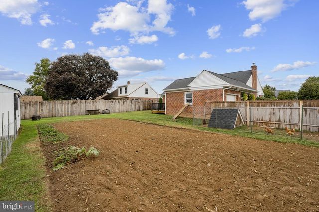 210 MUSSER RD, East Earl, PA 17519