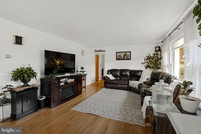 210 MUSSER RD, East Earl, PA 17519