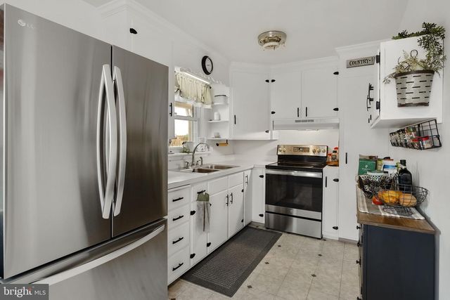 210 MUSSER RD, East Earl, PA 17519