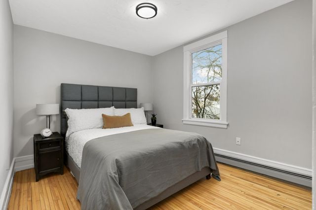 2518 Thomas Avenue N, Minneapolis, MN 55411