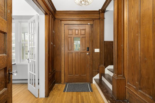 2518 Thomas Avenue N, Minneapolis, MN 55411