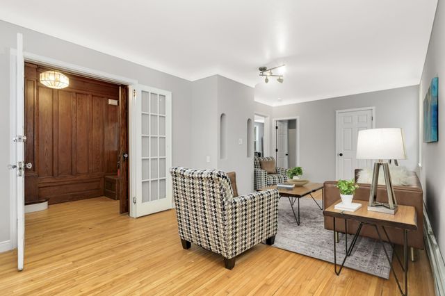 2518 Thomas Avenue N, Minneapolis, MN 55411