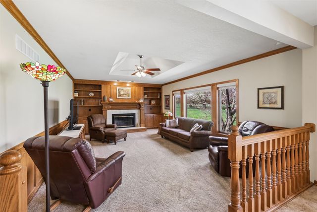 9913 Alpine Drive, Urbandale, IA 50322