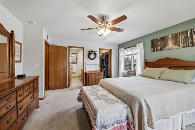 9913 Alpine Drive, Urbandale, IA 50322