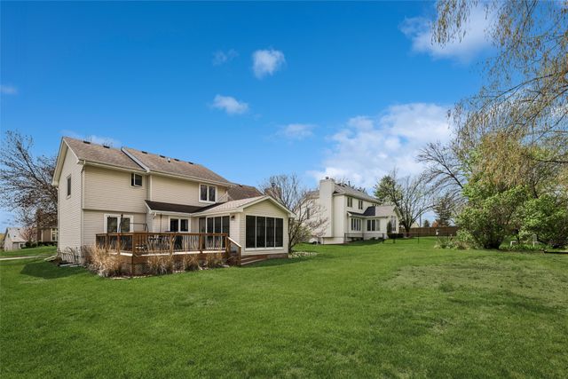 9913 Alpine Drive, Urbandale, IA 50322