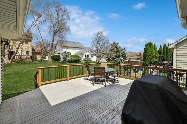 9913 Alpine Drive, Urbandale, IA 50322