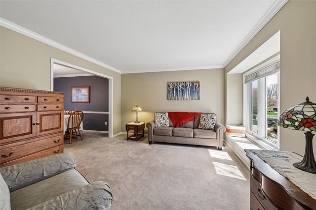 9913 Alpine Drive, Urbandale, IA 50322