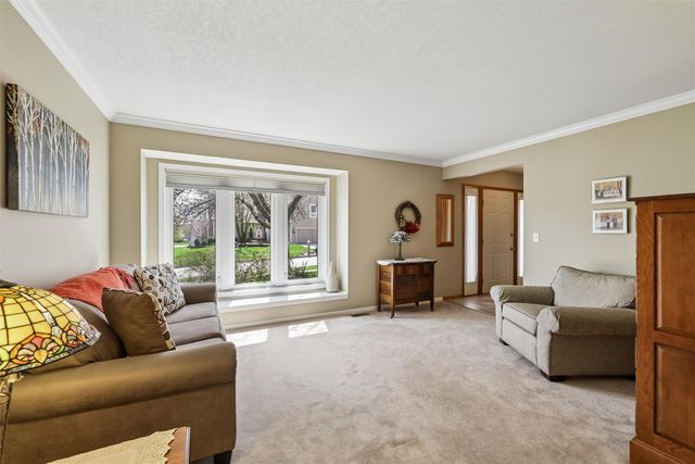 9913 Alpine Drive, Urbandale, IA 50322