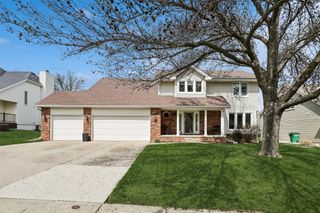 9913 Alpine Drive, Urbandale, IA 50322