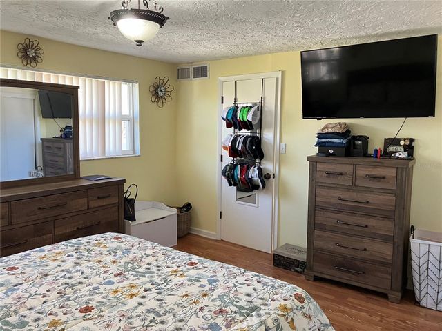 2801 61ST AVENUE N, St Petersburg, FL 33714