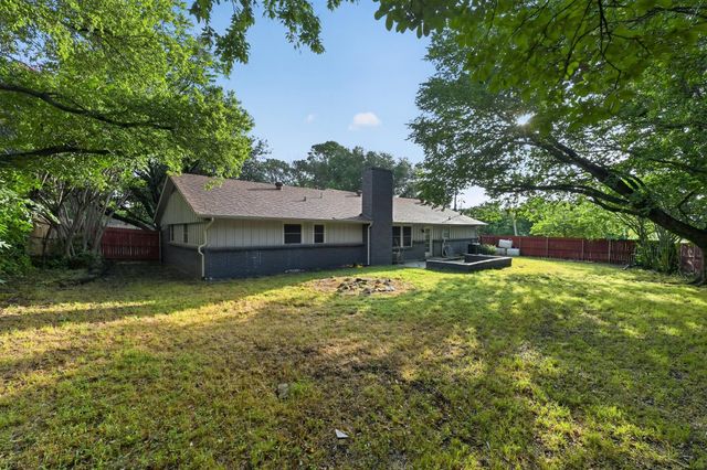 2403 Robin Circle, Denton, TX 76209