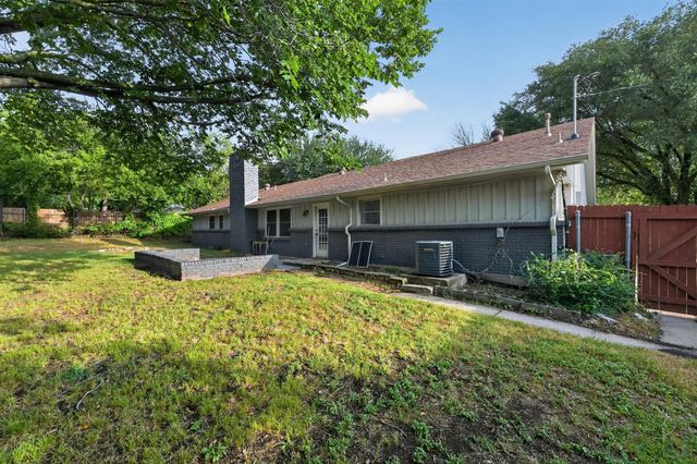 2403 Robin Circle, Denton, TX 76209