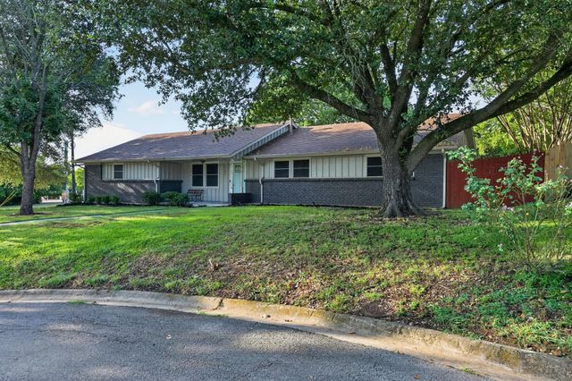 2403 Robin Circle, Denton, TX 76209