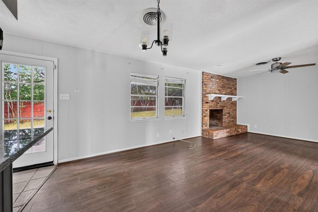2403 Robin Circle, Denton, TX 76209