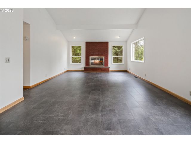 1011 Nw 405TH St, Woodland, WA 98674
