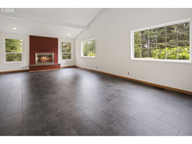 1011 Nw 405TH St, Woodland, WA 98674
