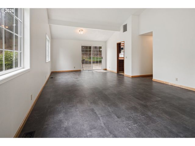 1011 Nw 405TH St, Woodland, WA 98674