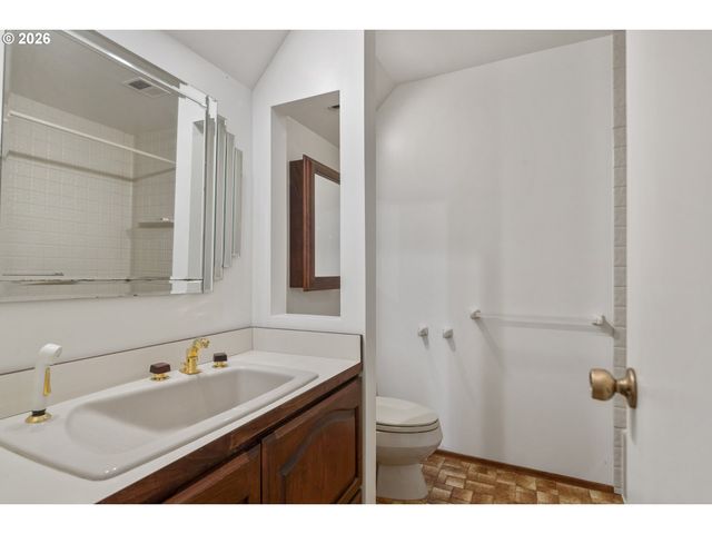 1011 Nw 405TH St, Woodland, WA 98674