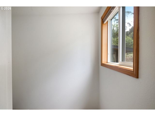 1011 Nw 405TH St, Woodland, WA 98674