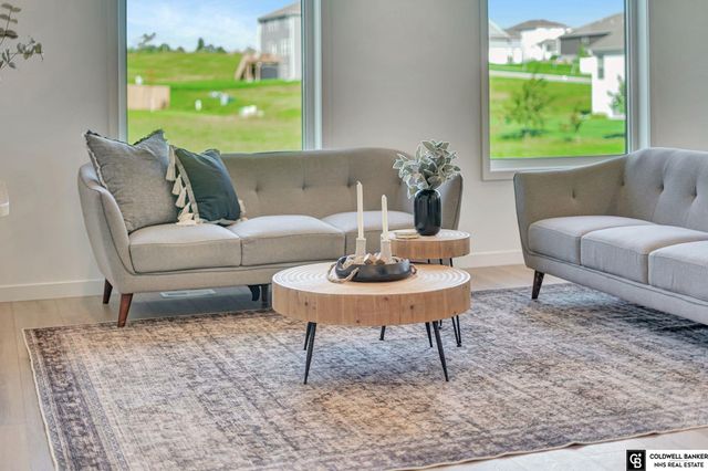 1002 Middleton Avenue, Lincoln, NE 68521