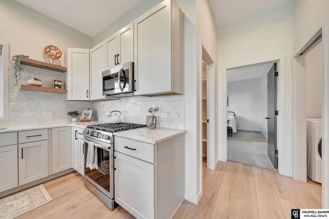 1002 Middleton Avenue, Lincoln, NE 68521