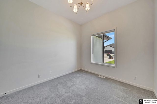 1002 Middleton Avenue, Lincoln, NE 68521