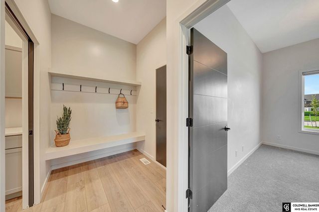 1002 Middleton Avenue, Lincoln, NE 68521