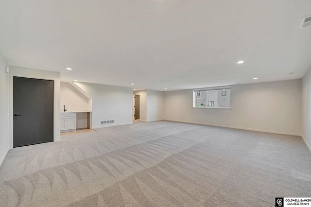 1002 Middleton Avenue, Lincoln, NE 68521