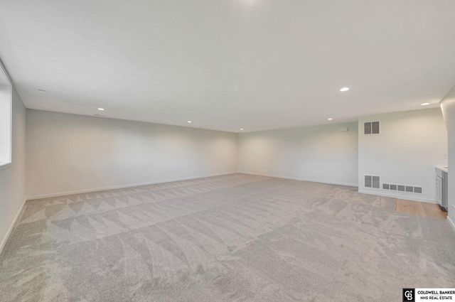 1002 Middleton Avenue, Lincoln, NE 68521