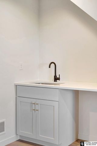 1002 Middleton Avenue, Lincoln, NE 68521