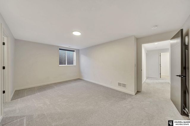 1002 Middleton Avenue, Lincoln, NE 68521