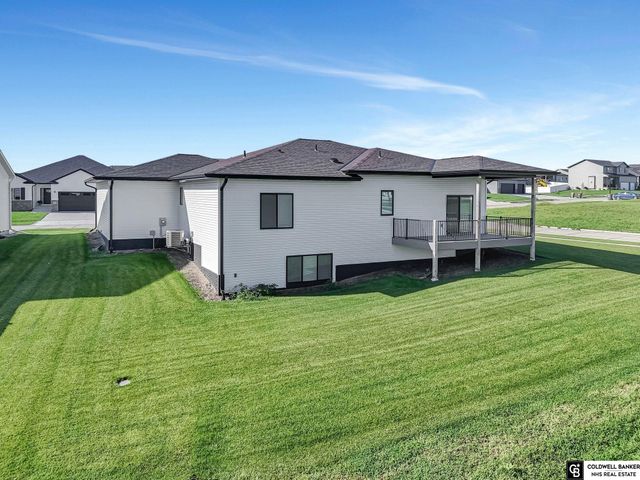 1002 Middleton Avenue, Lincoln, NE 68521