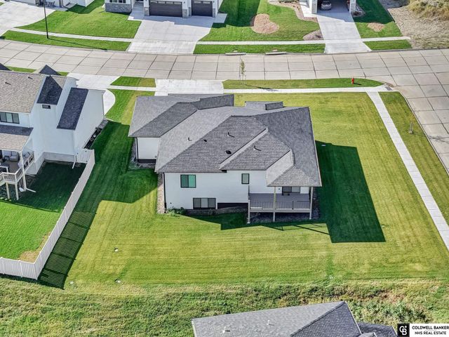 1002 Middleton Avenue, Lincoln, NE 68521