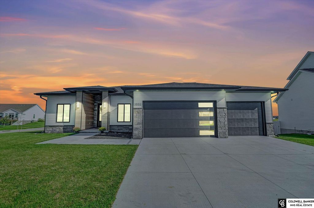 1002 Middleton Avenue, Lincoln, NE 68521