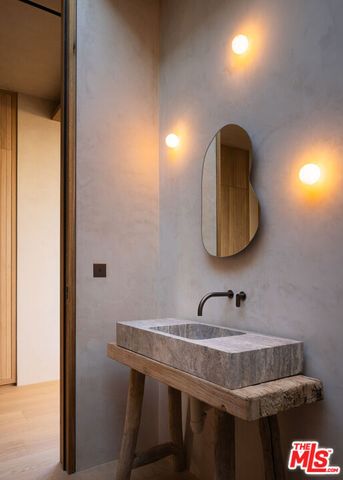 620 Stone Meadow Lane, Santa Barbara, CA 93108