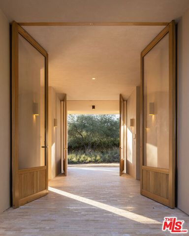 620 Stone Meadow Lane, Santa Barbara, CA 93108