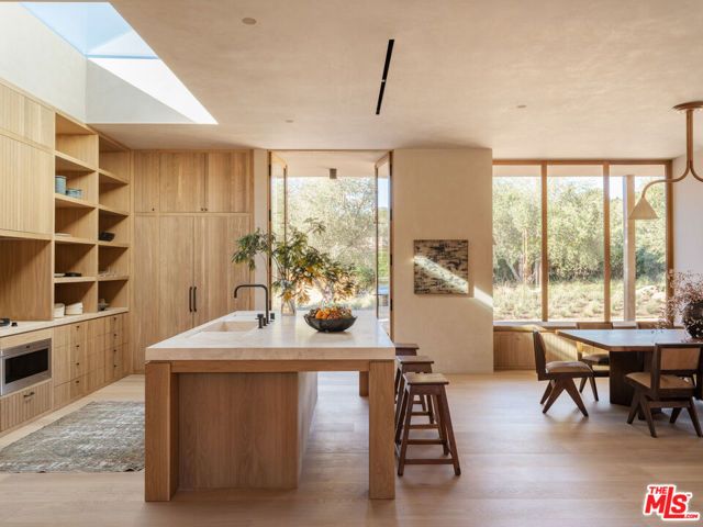 620 Stone Meadow Lane, Santa Barbara, CA 93108