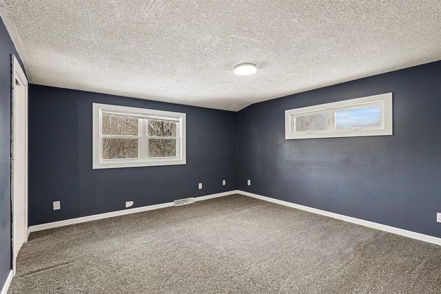 2094 S 88th Avenue, Shelby, MI 49455