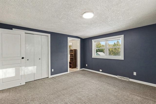 2094 S 88th Avenue, Shelby, MI 49455