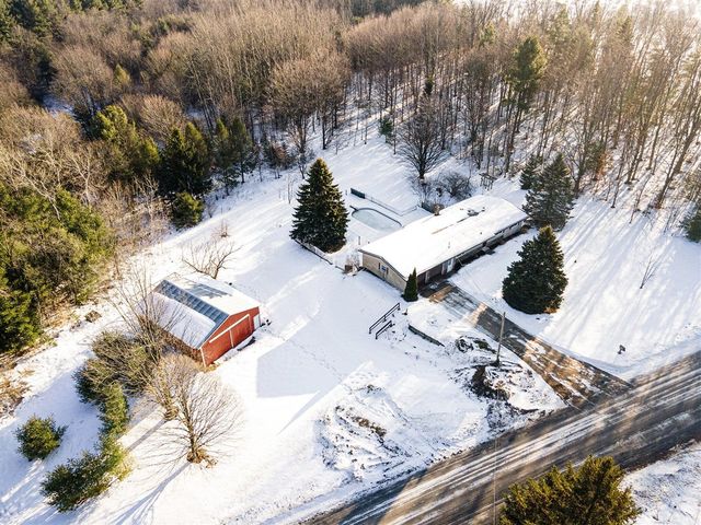 2094 S 88th Avenue, Shelby, MI 49455