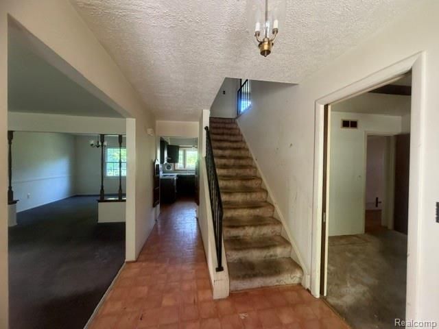 35800 Lyndon Street, Livonia, MI 48154