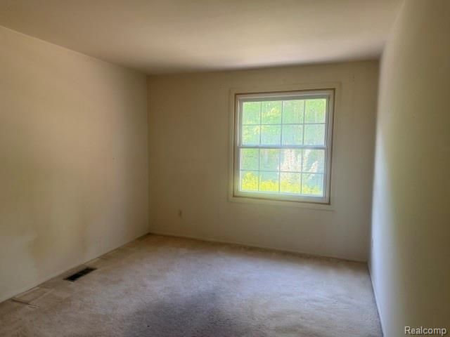 35800 Lyndon Street, Livonia, MI 48154