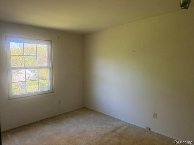 35800 Lyndon Street, Livonia, MI 48154