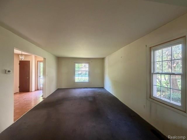 35800 Lyndon Street, Livonia, MI 48154