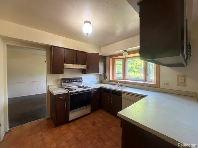 35800 Lyndon Street, Livonia, MI 48154