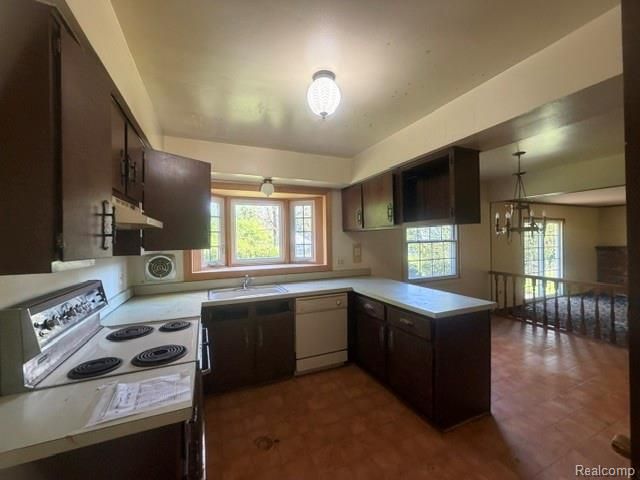 35800 Lyndon Street, Livonia, MI 48154