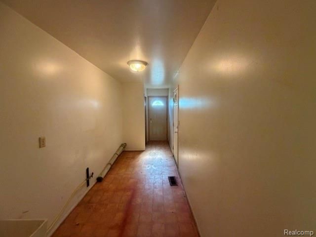 35800 Lyndon Street, Livonia, MI 48154