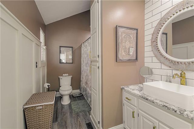 1103 Keagon Avenue, Greenwood, MO 64034